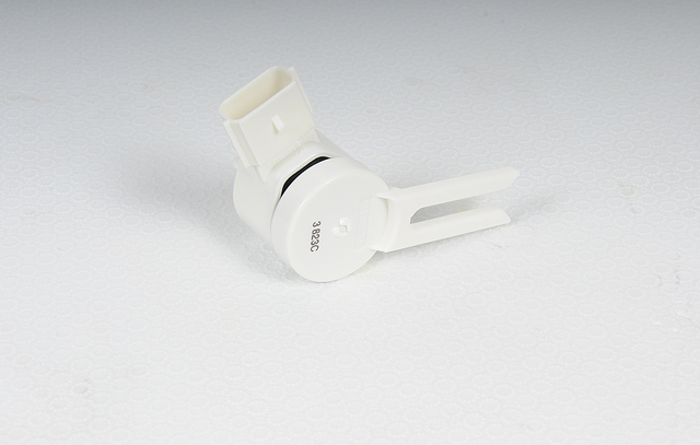 13583374 - : Brake Pedal Position Sensor for Cadillac: Escalade, Escalade ESV, Escalade EXT | Chevrolet: Avalanche, Silverado 1500, Silverado 2500 HD, Silverado 3500 HD, Suburban 2500, Tahoe | GMC: Sierra 1500, Sierra 2500 HD, Sierra 3500 HD, Yukon, Yukon XL 2500 Image