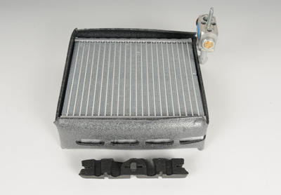22804121 - HVAC: Evaporator Core for Buick: Enclave | Chevrolet: Traverse | GMC: Acadia | Saturn: Outlook Image