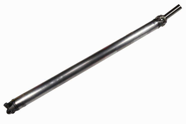 22889825 - Front Drive Axle: Drive Shaft for Chevrolet: Express 1500, Express 2500, Express 3500 | GMC: Savana 1500, Savana 2500, Savana 3500 Image