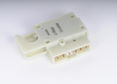 15128592 - Electrical: Stoplamp Switch for Cadillac: Escalade, Escalade ESV, Escalade EXT | Chevrolet: Avalanche 1500, Avalanche 2500, Silverado 1500, Silverado 1500 HD, Silverado 2500, Silverado 2500 HD, Silverado 3500, Suburban 1500, Suburban 2500, Tahoe | GMC: Sierra 1500, Sierra 1500 HD, Sierra 2500, Sierra 2500 HD, Sierra 3500, Yukon, Yukon XL 1500, Yukon XL 2500 Image