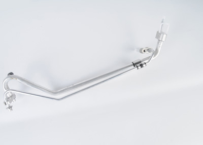 15895156 - HVAC: Upper Press Hose for GM Image