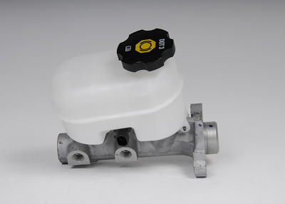 19209266 - Body: Master Cylinder for Buick: Rainier | Chevrolet: SSR, Trailblazer, Trailblazer EXT | GMC: Envoy, Envoy XL, Envoy XUV | Oldsmobile: Bravada Image
