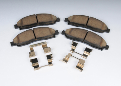 89040317 - Brakes: Brake Pads for Chevrolet: Colorado | GMC: Canyon | Pontiac: G6 Image