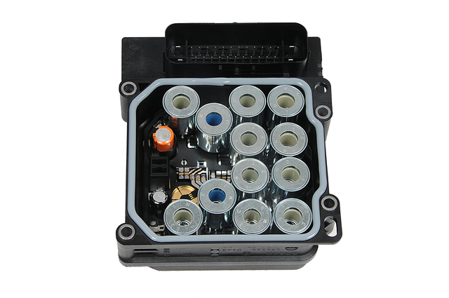 25840309 - : Electronic Brake and Traction Control Module with 4 Bolts for Buick: Enclave | Chevrolet: Traverse | GMC: Acadia | Saturn: Outlook Image
