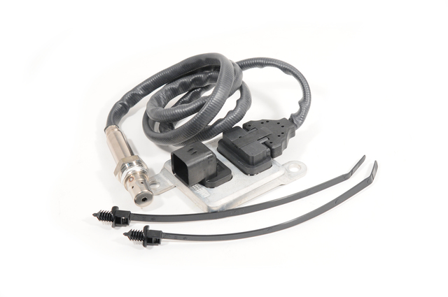19302360 - Emission System: Oxygen Sensor for Chevrolet: Express 2500, Express 3500, Express 4500, Silverado 2500 HD, Silverado 3500 HD | GMC: Savana 2500, Savana 3500, Savana 4500, Sierra 2500 HD, Sierra 3500 HD Image