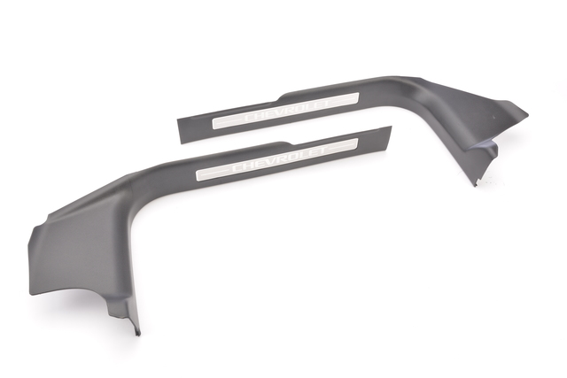 23114164 - Exterior: Plate Pkg-S/D Sill Tr Black for Chevrolet: Silverado 1500, Silverado 1500 LD, Silverado 2500 HD, Silverado 3500 HD Image
