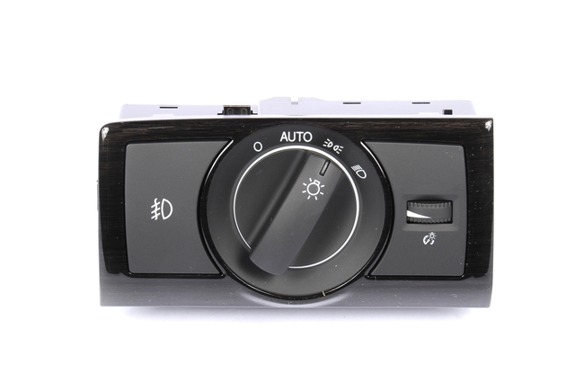 22816923 - Body: Headlamp Switch for Chevrolet: Captiva Sport Image