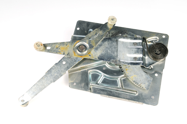 15092749 - Body: Regulator for Chevrolet: Blazer, S10 | GMC: Jimmy, Sonoma | Oldsmobile: Bravada Image