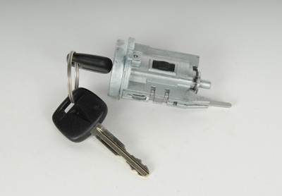 88969899 - Steering: Cylinder &amp; Keys for Pontiac: Vibe Image