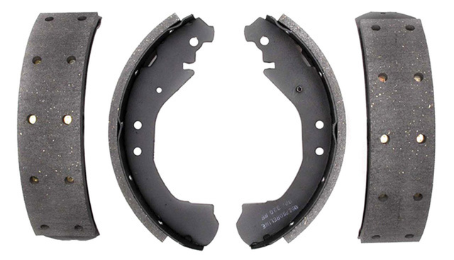 18030062 - Brakes: Brake Shoes for Cadillac: Escalade | Chevrolet: Blazer, C1500, C2500, C3500, C3500HD, K1500 Pickup, K2500 Pickup, K3500 Pickup, Suburban C1500, Suburban C2500, Suburban K1500, Suburban K2500, Tahoe | GMC: C1500 Pickup, C2500 Pickup, C3500 Pickup, C3500HD, K1500 Pickup, K2500 Pickup, K3500 Pickup, Suburban C1500, Suburban C2500, Suburban K1500, Suburban K2500, Yukon Image