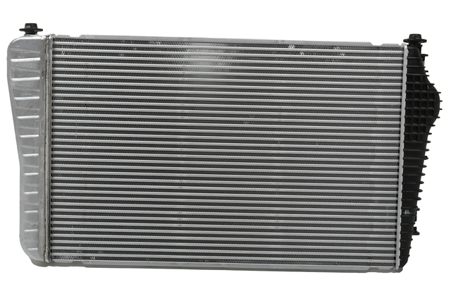 84424688 - : Charge Air Cooler for Chevrolet: Silverado 2500 HD, Silverado 3500 HD | GMC: Sierra 2500 HD, Sierra 3500 HD Image