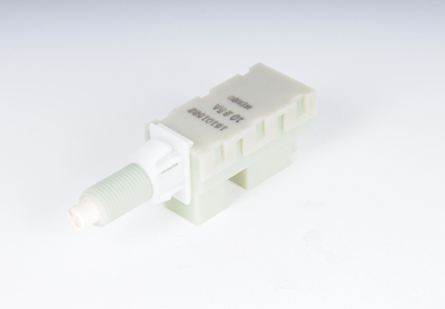 15101582 - Electrical: Clutch Switch for Chevrolet: Colorado | GMC: Canyon | Hummer: H3 Image