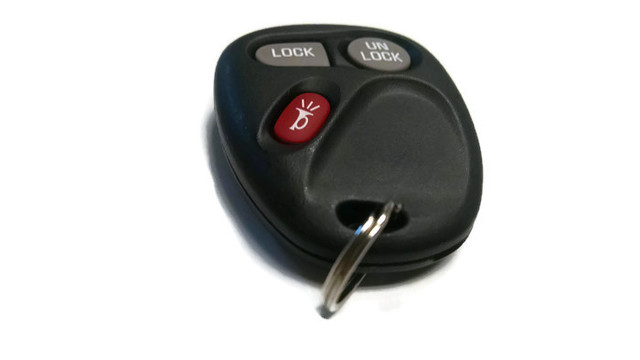 15732803 - Electrical: Transmitter for Chevrolet: S10, Silverado 1500, Silverado 1500 HD, Silverado 2500, Silverado 2500 HD, Silverado 3500, Suburban 1500, Suburban 2500, Tahoe | GMC: S15, Sierra 1500, Sierra 1500 HD, Sierra 2500, Sierra 2500 HD, Sierra 3500, Sonoma, Yukon, Yukon XL 1500, Yukon XL 2500 Image