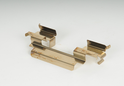 18077641 - Brakes: Disc Brake Anti-Rattle Clip for Buick: Century, LaCrosse, LeSabre, Park Avenue, Regal, Terraza | Cadillac: DeVille, Seville | Chevrolet: Impala, Monte Carlo, Uplander, Venture | Oldsmobile: Aurora, Silhouette | Pontiac: Bonneville, Grand Prix, Montana | Saturn: Relay Image