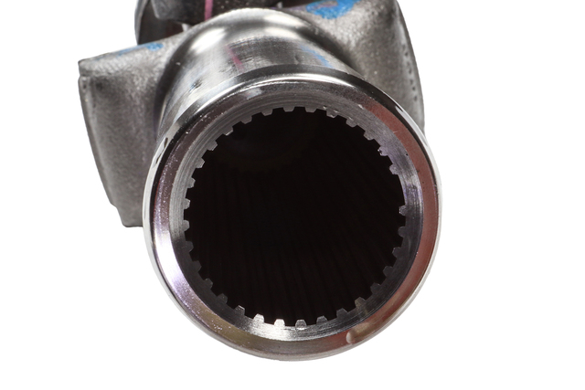 15036982 - Universals &amp; Rear Axle: Drive Shaft for Buick: Rainier | Chevrolet: Trailblazer | GMC: Envoy | Oldsmobile: Bravada Image