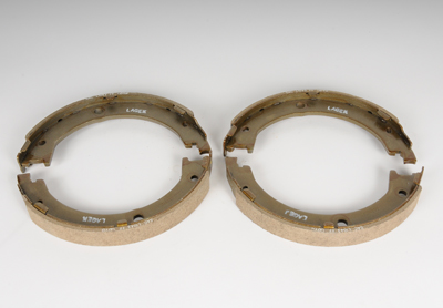 22782942 - Brakes: Park Brake Shoes for Buick: Enclave | Cadillac: XTS | Chevrolet: Traverse | GMC: Acadia, Acadia Limited | Saturn: Outlook Image