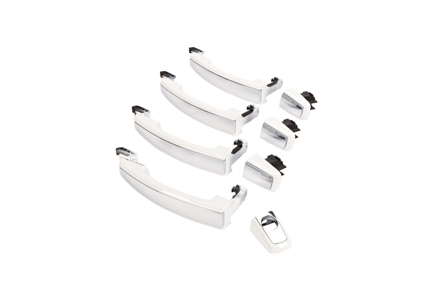 22817270 - Exterior: Door Handles, Summit Whitewith Chrome Insert for GM Image
