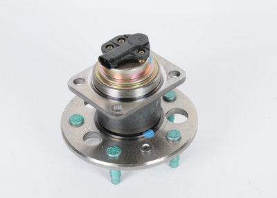 7470541 - Suspension: Hub &amp; Bearing for Buick: LeSabre, Park Avenue | Cadillac: 60 Special, DeVille, Fleetwood | Oldsmobile: 88, 98, Delta 88, LSS, Regency | Pontiac: Bonneville Image