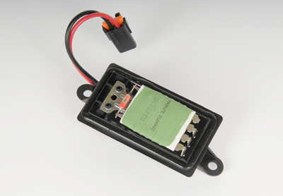 89018536 - HVAC: Resistor for Cadillac: Escalade, Escalade ESV, Escalade EXT | Chevrolet: Avalanche 1500, Avalanche 2500, Silverado 1500, Silverado 1500 HD, Silverado 2500, Silverado 2500 HD, Silverado 3500, Suburban 1500, Suburban 2500, Tahoe | GMC: Sierra 1500, Sierra 1500 HD, Sierra 2500, Sierra 2500 HD, Sierra 3500, Yukon, Yukon XL 1500, Yukon XL 2500 Image