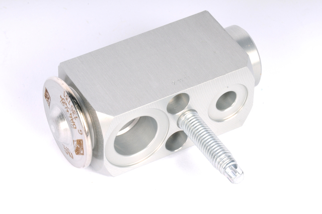 22816195 - HVAC: Expansion Valve for Buick: Enclave | Cadillac: Escalade, XT6 | Chevrolet: Tahoe, Traverse, Traverse Limited | GMC: Acadia, Acadia Limited, Yukon Image