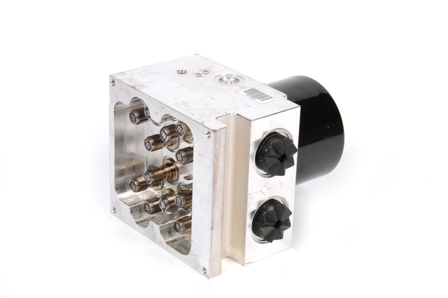 25818715 - Electrical: Pressure Valve for Chevrolet: Malibu | Pontiac: G6 | Saturn: Aura Image