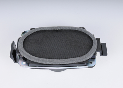 15756874 - Body: Rear Speaker for Chevrolet: Silverado 1500, Silverado 1500 HD, Silverado 2500, Silverado 2500 HD, Silverado 3500 | GMC: Sierra 1500, Sierra 1500 HD, Sierra 2500, Sierra 2500 HD, Sierra 3500 Image