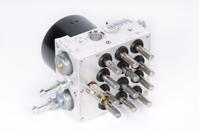 15784868 - Electrical: Valve Assembly for Pontiac: Solstice | Saturn: Sky Image