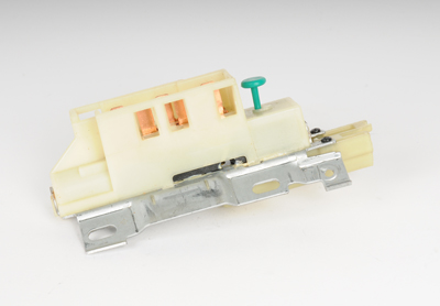 7843451 - Electrical: Ignition Lock Cylinder for Buick: Century, Skyhawk, Skylark, Somerset, Somerset Regal | Cadillac: Cimarron | Chevrolet: Camaro, Cavalier, Celebrity, Citation II | GMC: Sonoma, Syclone | Oldsmobile: Calais, Cutlass Calais, Cutlass Ciera, Cutlass Cruiser, Firenza, Omega | Pontiac: 6000, Bonneville, Fiero, Firebird, Grand Am, J2000 Sunbird, LeMans, Phoenix, Sunbird Image