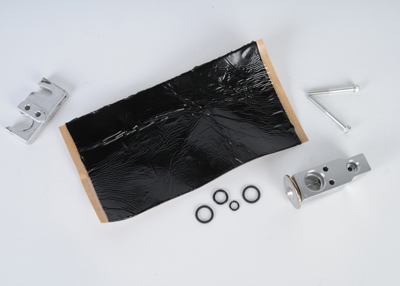 19130353 - : Air Conditioning Expansion Valve Kit with Seals, Valve, Stud, and Bolt for Cadillac: SRX Image