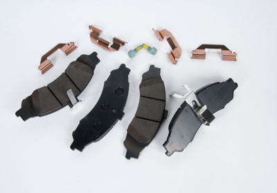 92155977 - Brakes: Brake Pads for Pontiac: GTO Image