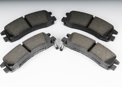 19152685 - Brakes: Rear Pads for Buick: Century, Regal, Riviera | Chevrolet: Impala, Monte Carlo, Venture | Oldsmobile: Alero, Intrigue | Pontiac: Grand Am, Grand Prix, Montana Image