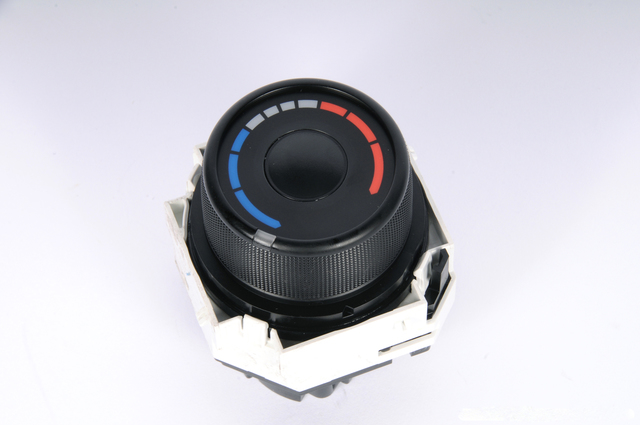 19204136 - Body: Temp Control for Pontiac: Vibe Image
