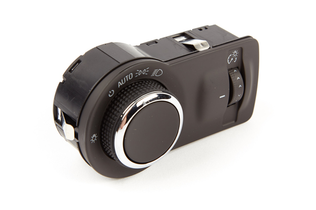 22901652 - Body: Headlamp Switch for Buick: Regal, Verano | Chevrolet: Cruze, Cruze Limited, Malibu, Malibu Limited Image