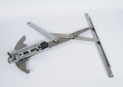 16633099 - Body: Regulator for Buick: Skylark | Oldsmobile: Achieva | Pontiac: Grand Am Image