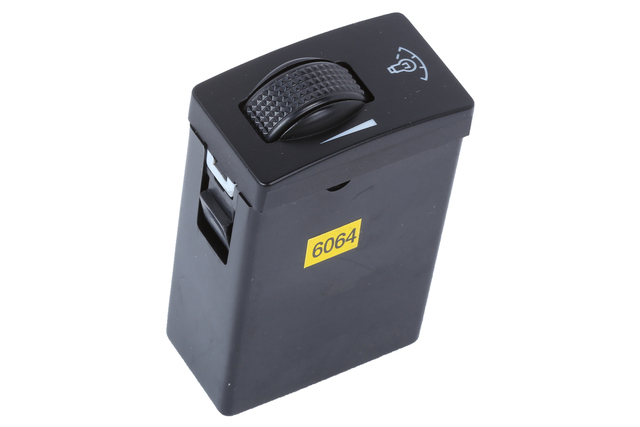 95216064 - Body: Dome Lamp Switch for GM Image