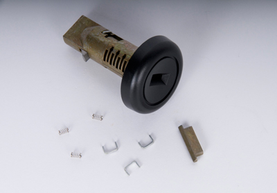 89024857 - Steering: Ignition Cylinder for Buick: Park Avenue, Rendezvous | Cadillac: DeVille | Pontiac: Aztek Image