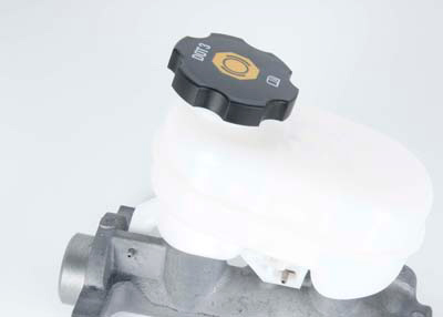 19209215 - Electrical: Master Cylinder for Buick: LeSabre, Park Avenue | Cadillac: DeVille, Eldorado, Seville | Oldsmobile: 88, LSS, Regency | Pontiac: Bonneville Image