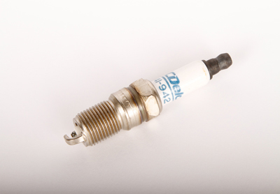 19158037 - : Spark Plug for Buick: Skylark | Chevrolet: Cavalier, Malibu | Oldsmobile: Achieva, Alero | Pontiac: Grand Am, Sunfire Image