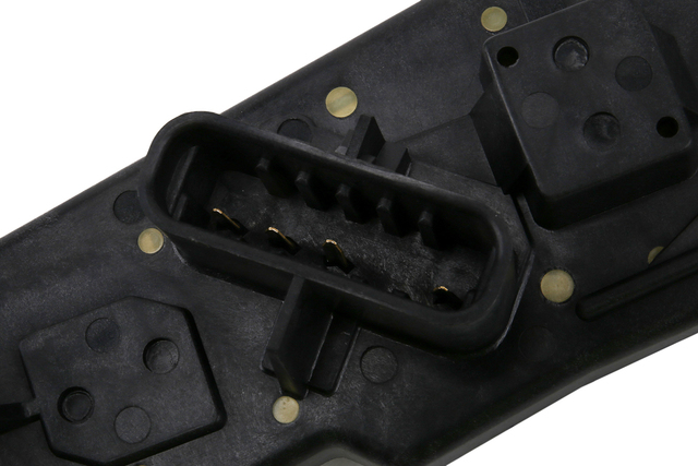 16511565 - Electrical: Connector Plate for Cadillac: Escalade | Chevrolet: Blazer, C1500, C2500, C3500, K1500 Pickup, K2500 Pickup, K3500 Pickup, Suburban C1500, Suburban C2500, Suburban K1500, Suburban K2500, Tahoe | GMC: C1500 Pickup, C2500 Pickup, C3500 Pickup, K1500 Pickup, K2500 Pickup, K3500 Pickup, Suburban C1500, Suburban C2500, Suburban K1500, Suburban K2500, Yukon Image