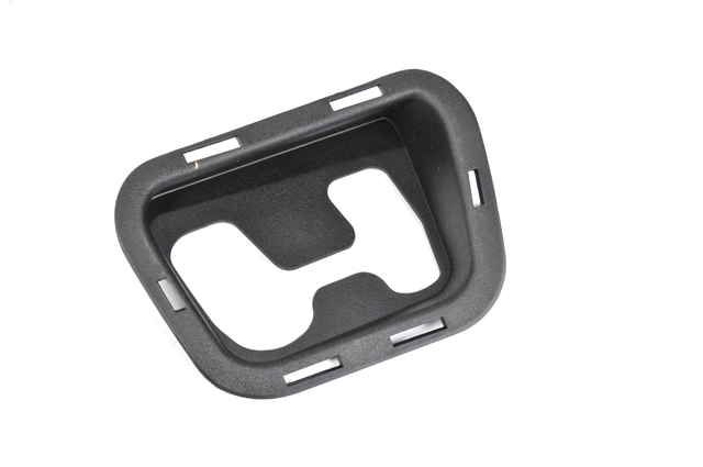 15893976 - Body: Tow Bracket Cover for Chevrolet: Avalanche, Suburban 1500, Suburban 2500, Tahoe Image