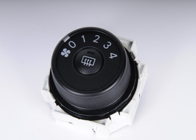19204133 - Body: Fan Switch for Pontiac: Vibe Image
