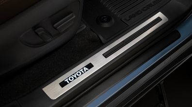 pt944-60240 ランドクルーザー250用 イルミネーションドアシル Genuine Toyota 24+ Land Cruiser Illuminated Door Sills part