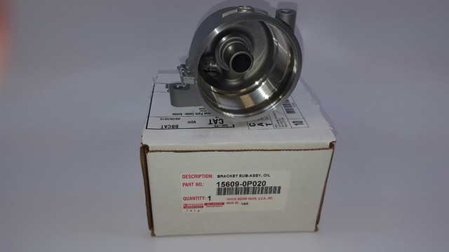 Toyota Parts Oil Filter Hsng LESS Tow Package and Oil Cooler