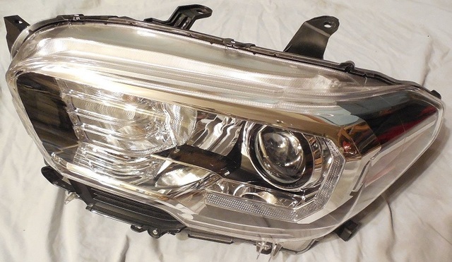 8115004270 - Electrical: Headlamp Assembly for Toyota: Tacoma Image