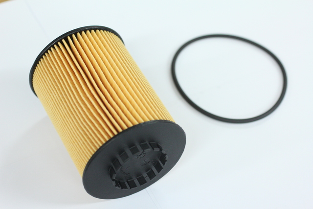 95810722210 - : Oil Filter for Porsche: Cayenne Image