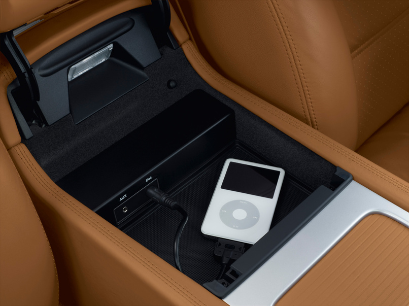 95804490113 - Audio/Video: Universal audio interface (AUX, USB e.g. for iPod®) for Porsche Image
