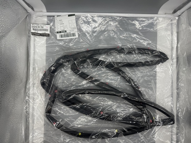 DGH959760 - Unclassified: Door Weather-Strip for Mazda: CX-30 Image