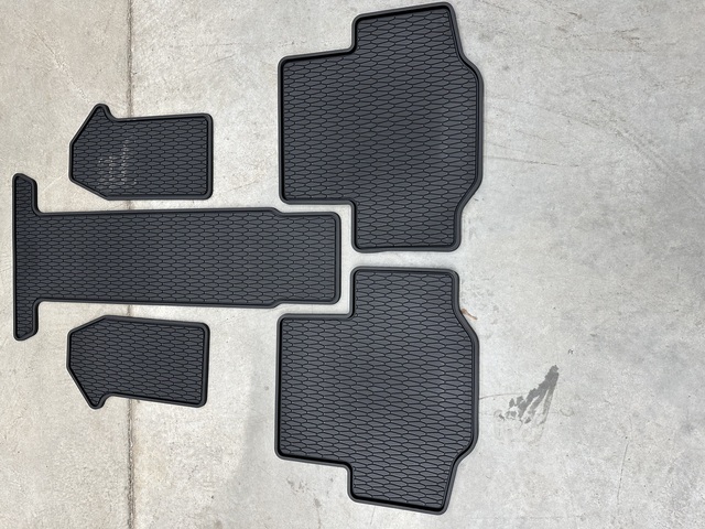 KMV7-V0-350 - Awm Rears Captain W/O Console 2024-2026 Mazda CX-90
