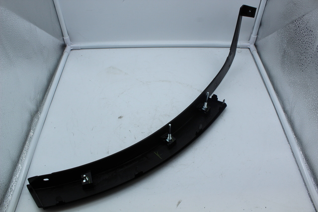 ティーズ ページ17 NEW OEM Ford Front Upper Bumper Cover 7L1Z-17D957-APTM Ford