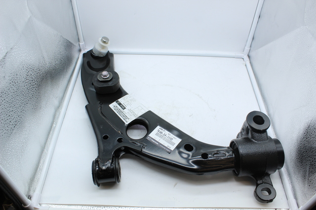 moog-rk620040 | Front Lower Control Arm and Ball Joint | 04